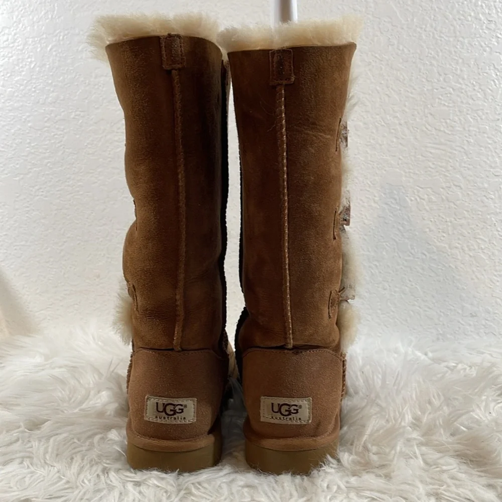 UGG Australia F27015G Bailey Button Triplet Fold Over Chestnut Boots Size 7 - Picture 5 of 16